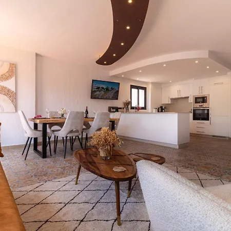 Holiday home New Renovated With Modern Touch
